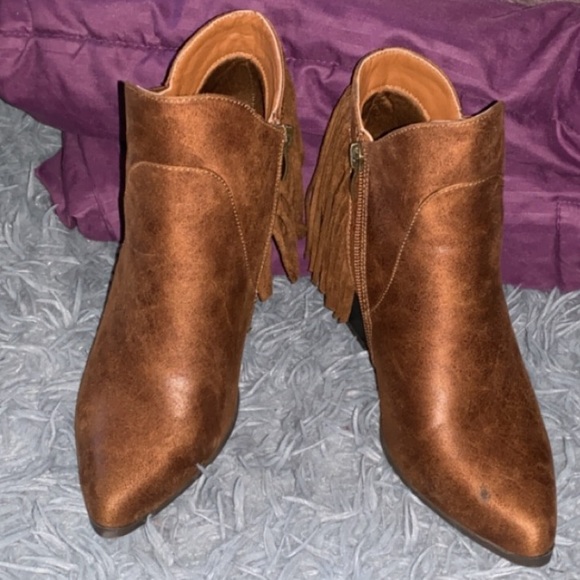 Cute brown booties - Picture 3 of 7
